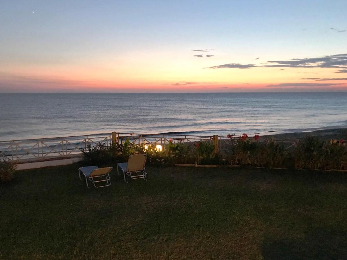Nereides Apartments Agios Gordios  Dış mekan fotoğraf