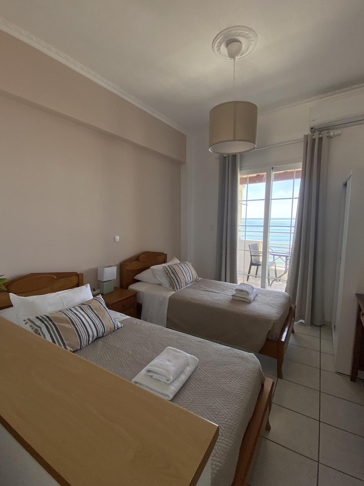 Nereides Apartments Agios Gordios  Dış mekan fotoğraf