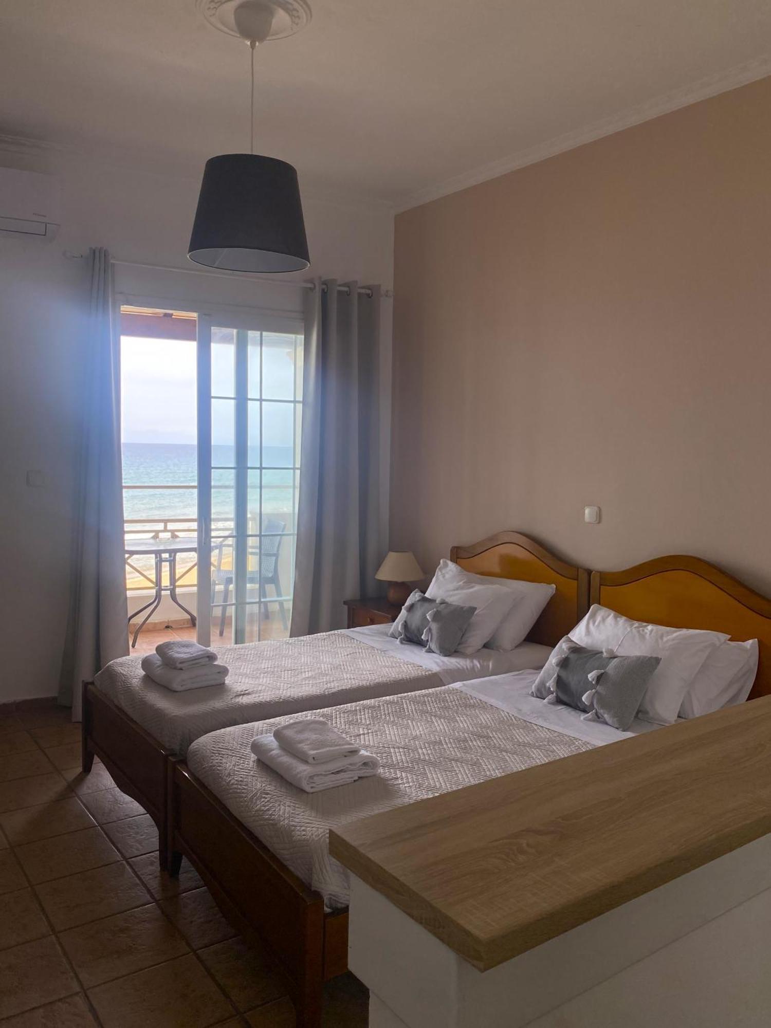 Nereides Apartments Agios Gordios  Dış mekan fotoğraf