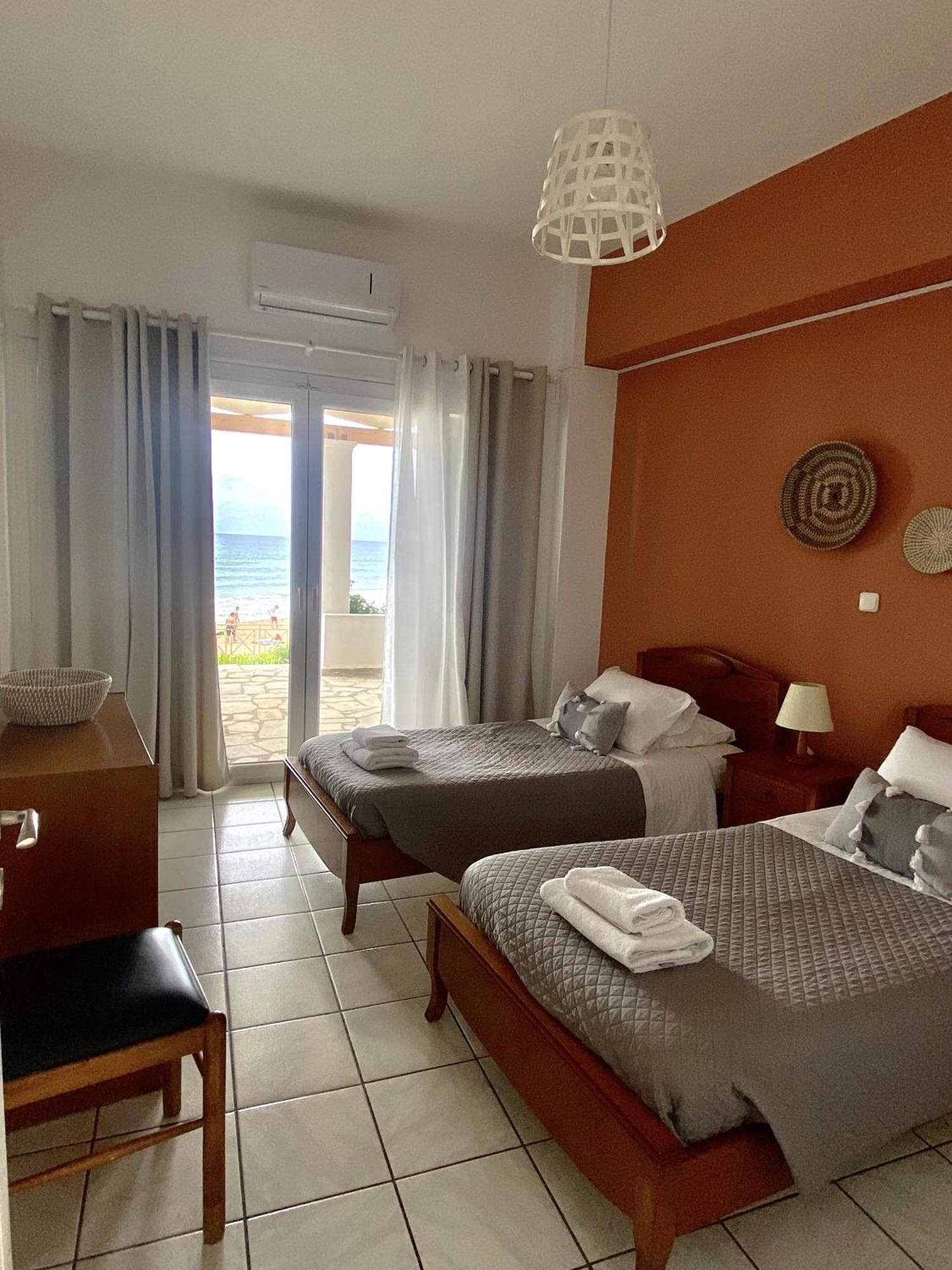 Nereides Apartments Agios Gordios  Dış mekan fotoğraf